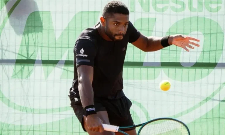 Brasileiros brilham no Challenger de Santa Fé: João Reis avança às quartas de final