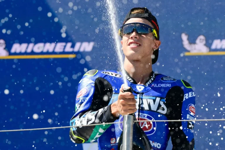 Diogo Moreira conquista a Moto2 2025 e faz história para o Brasil