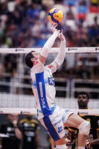 Vôlei Renata atropela Praia Clube e mantém sequência perfeita na Superliga