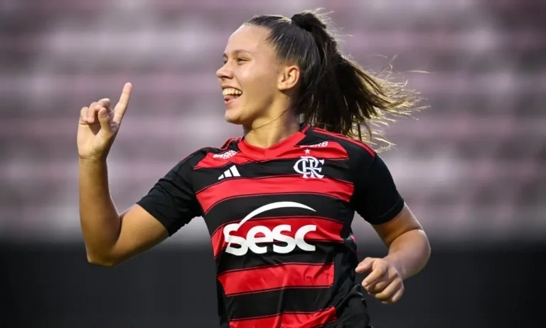 Flamengo goleia Grêmio e é bicampeão da Copinha Feminina