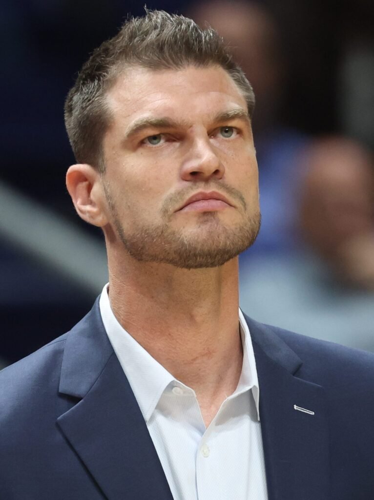 Tiago Splitter assume o Chicago Bulls e se torna mais um brasileiro a comandar uma franquia da NBA